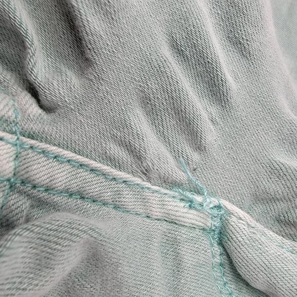Maurice’s Teal Raw Hem Denim Shorts Size 1/2 - Picture 7 of 9